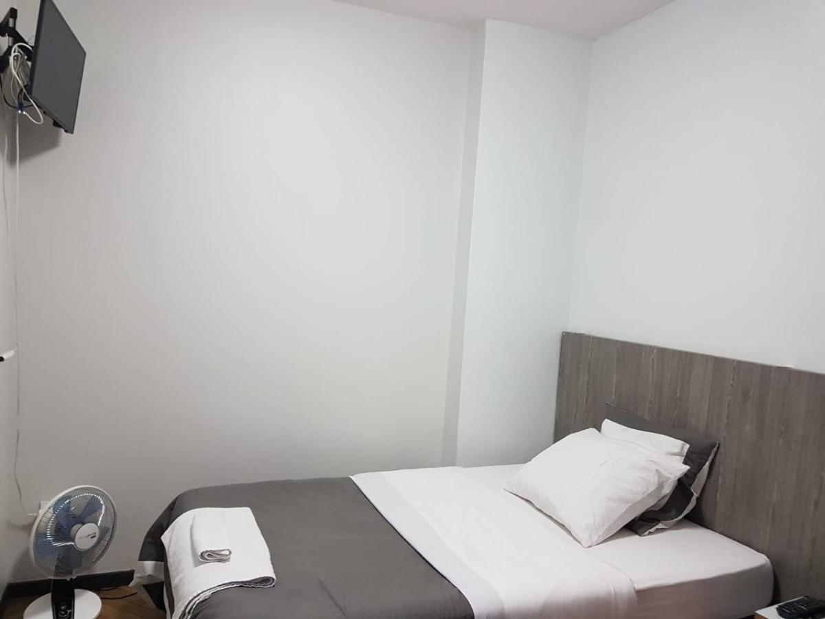 Bed and Breakfast Hameau Des Essarts Grand-Couronne Esterno foto
